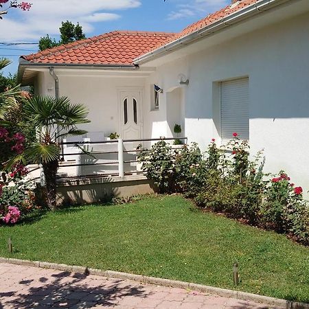 Apartments Tulipan - With Free Private Parking Garage Mostar Buitenkant foto