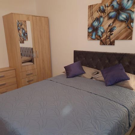 Apartments Tulipan - With Free Private Parking Garage Mostar Buitenkant foto