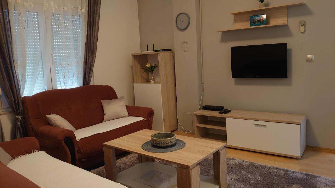 Apartments Tulipan - With Free Private Parking Garage Mostar Buitenkant foto