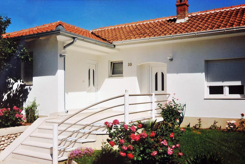 Apartments Tulipan - With Free Private Parking Garage Mostar Buitenkant foto