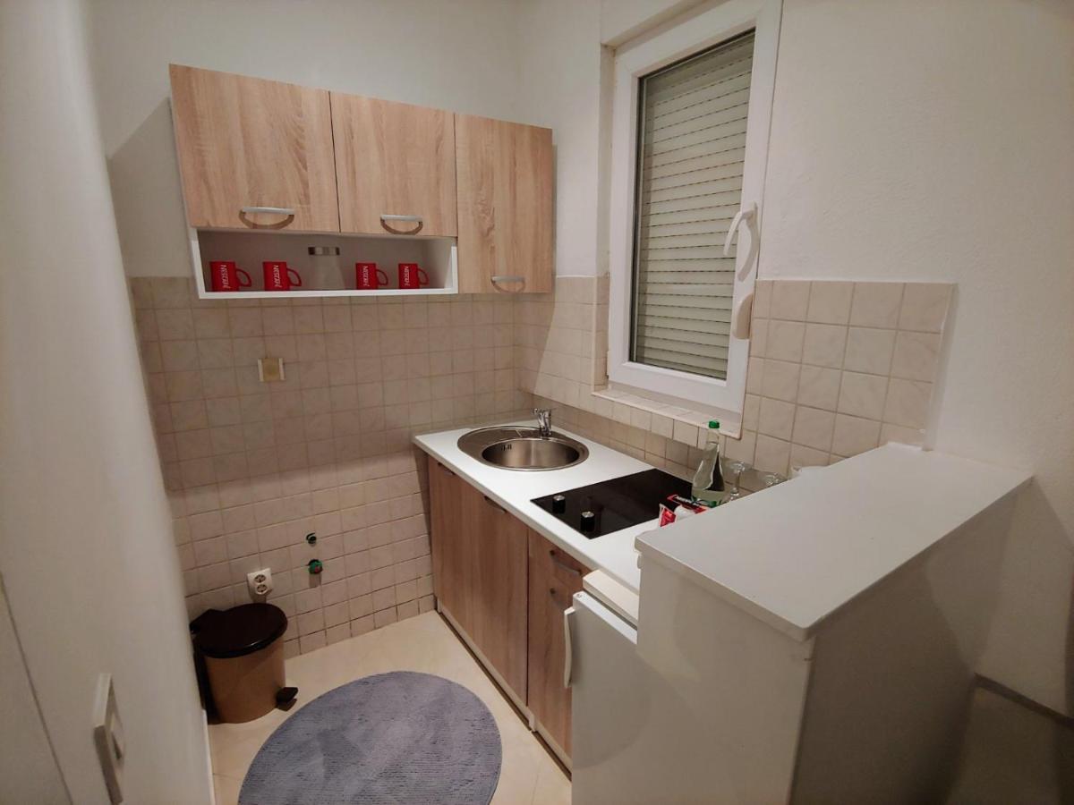 Apartments Tulipan - With Free Private Parking Garage Mostar Buitenkant foto